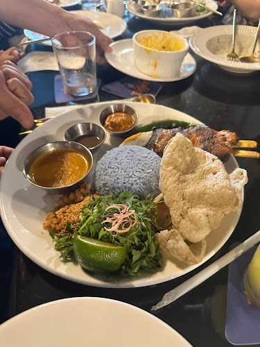 Hungry Bacon - Gastronomi dan perhotelan