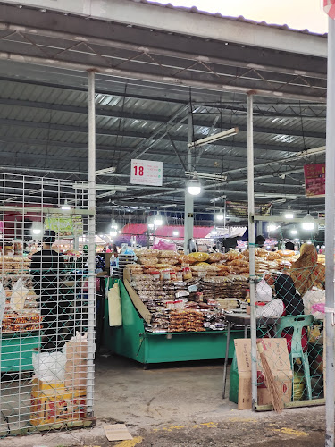 Anjung Kinabalu (AKINA Night Market)