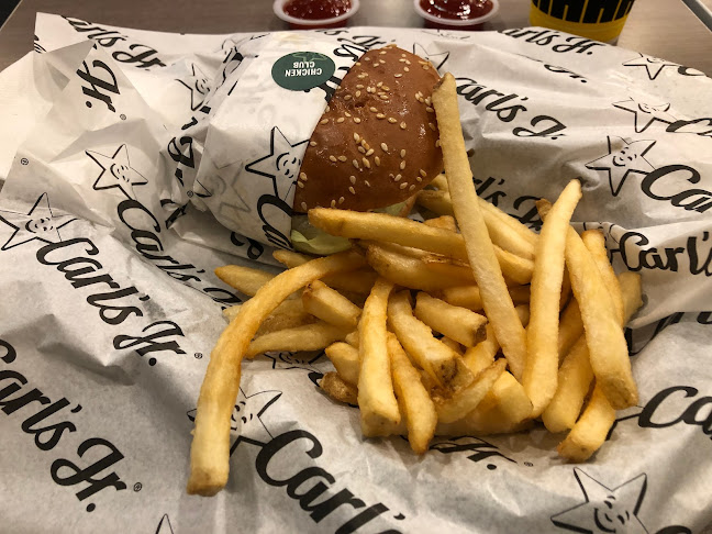 Carl's Jr. - Gastronomi dan perhotelan