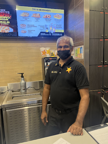 Carl's Jr. - Gastronomi dan perhotelan