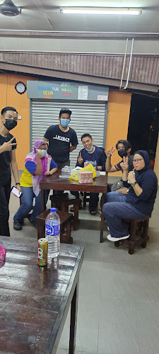 Burger Retro Pakya - Gastronomi dan perhotelan