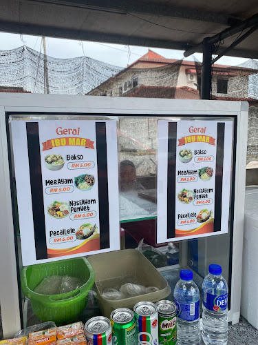 Opinii despre Gerai Ibu Mar Ayam Penyet în Kuala Kangsar - Gastronomi dan perhotelan