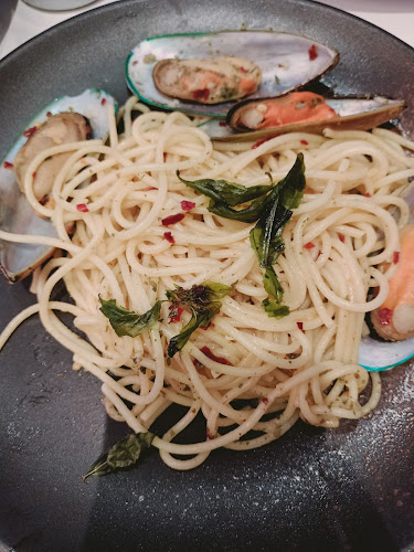 Comentarii opinii despre Unique Eatery Cafe