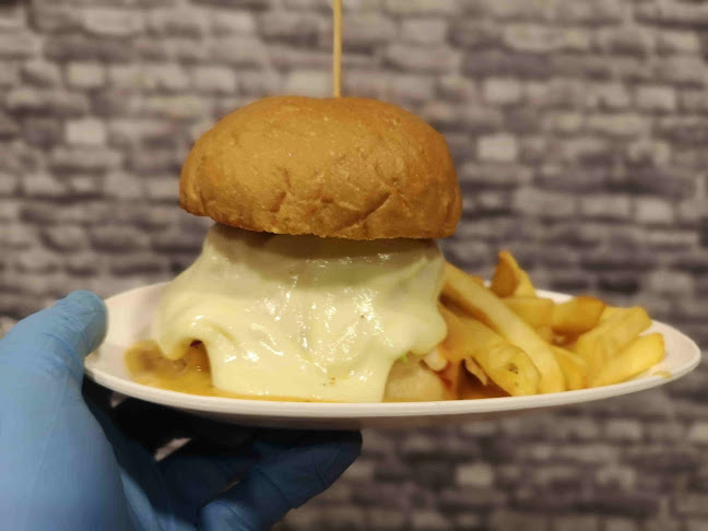 Grasso Burger Joint Bintulu - Gastronomi dan perhotelan