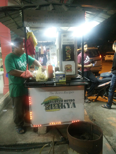 Comentarii opinii despre Burger Retro Pakya