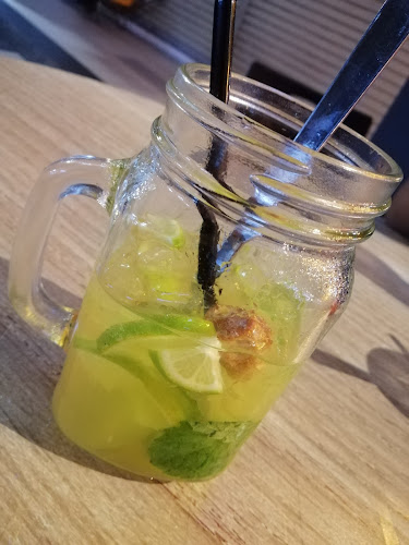 Comentarii opinii despre Grill Patio Menggatal Plaza