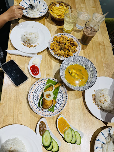 Opinii despre House Of Patin Melaka în Melaka - Gastronomi dan perhotelan