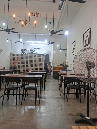 Ayam Penyet Banjir Bandar Medini(Legoland )