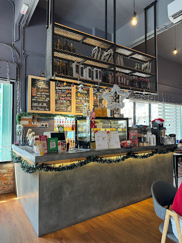 Ground Floor of Lot 1180 Waterfront Commercial Centre, 98000 Miri, Sarawak