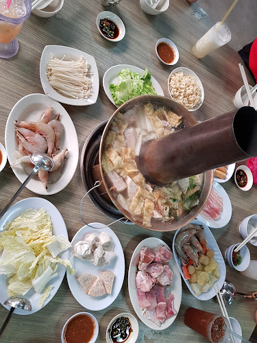 Comentarii opinii despre Eam Huat Charcoal Steamboat Restaurant