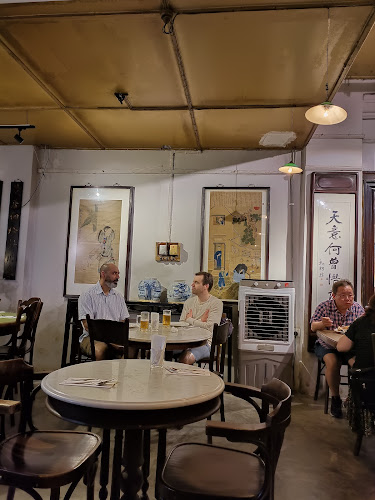 Old China Cafe - Gastronomi dan perhotelan