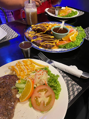 BIG BEAR STATION - Gastronomi dan perhotelan