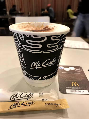 Comentarii opinii despre McDonald's Birch House DT