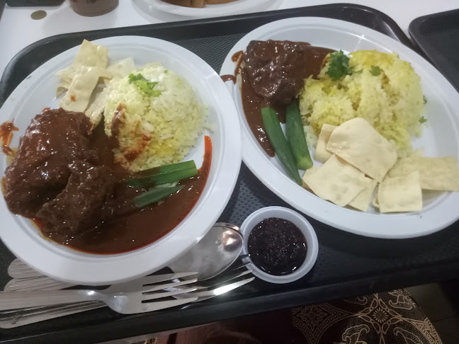 Pak Tam Cafe - Gastronomi dan perhotelan