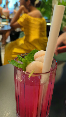 Opinii despre V88 Cafe & Bar Starhill în Kuala Lumpur - Gastronomi dan perhotelan