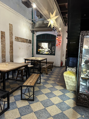 The Mugshot Cafe - Gastronomi dan perhotelan