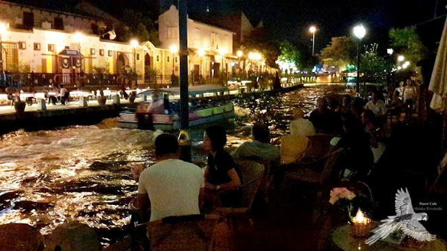 90 Riverside Cafe - Melaka