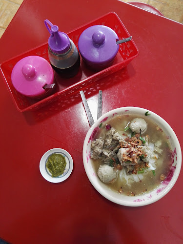 Comentarii opinii despre Kompleks Penjaja Desiran Tanjung