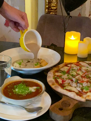 Atapas - Gastronomi dan perhotelan