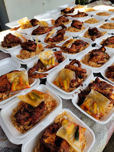 Opinii despre Nasi Minyak Ayam Kampung Teruna & Dara în Kuala Terengganu - Gastronomi dan perhotelan