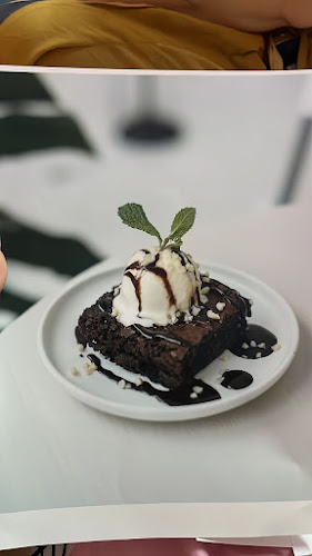 Comentarii opinii despre Room Cafe