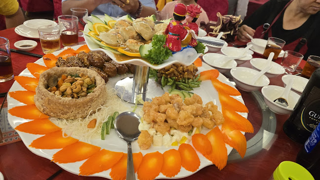 Opinii despre Rainbow Seafood Restaurant în Menglembu - Gastronomi dan perhotelan