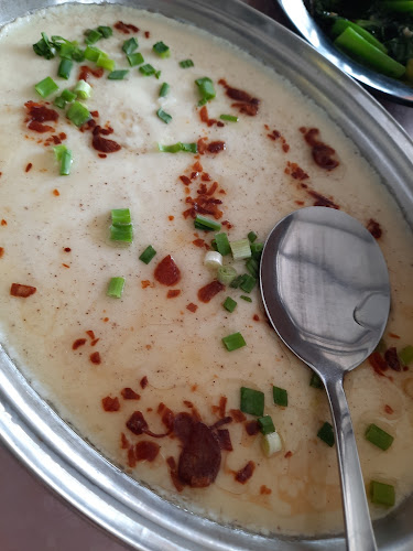 Opinii despre Rasa Sayang Seafood 筷乐小筑 în Kuala Sepetang - Gastronomi dan perhotelan