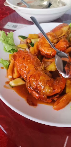 Restoran Makanan Laut Bulatan B5 - Gastronomi dan perhotelan