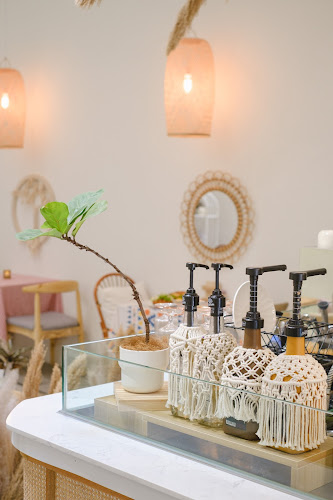 Utoo Boho Cafe & Patisserie