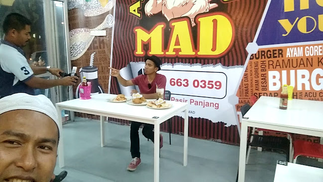 Ayam Goreng Mad - Pasir Panjang - Gastronomi dan perhotelan