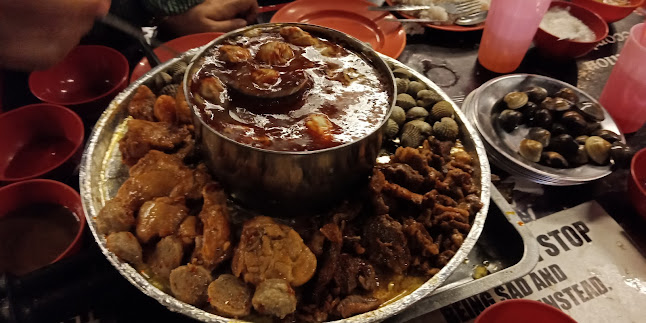 Opinii despre Api Api Steamboat and Grill în Melaka - Gastronomi dan perhotelan