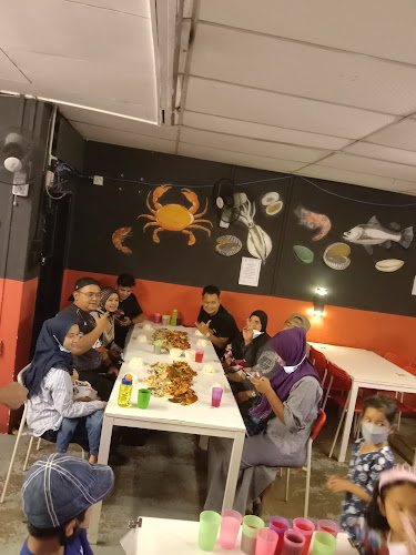 No 30 Ground Floor, Jln Teluk Sisek, 25000 Kuantan, Pahang