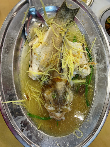 Alor Akar Seafood Restaurant - Gastronomi dan perhotelan