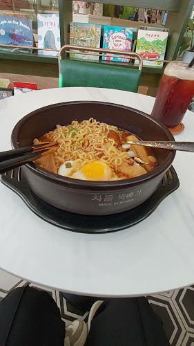 Makarios Book Café - Kota Kinabalu