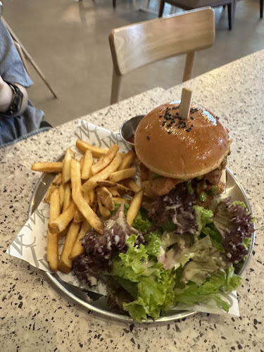 30, Jalan Mutiara Emas 5/3, Taman Mount Austin, 81100 Johor Bahru, Johor Darul Ta'zim