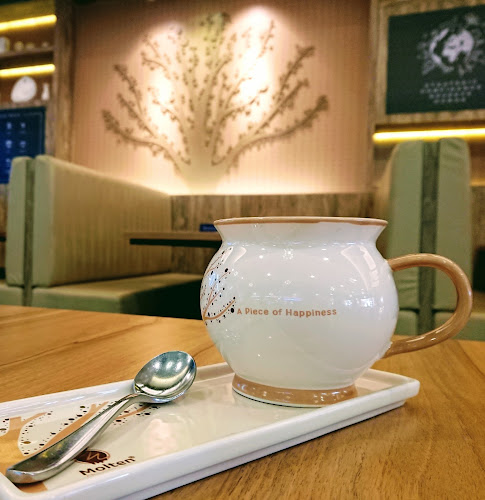 Molten Chocolate Cafe Dataran Pahlawan - Gastronomi dan perhotelan