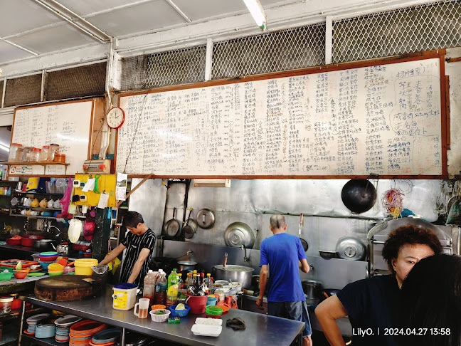 Restoran Chat Sook 冷气七叔玲珑饭店