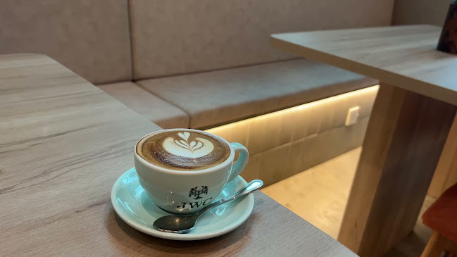 30, Jalan Mutiara Emas 5/3, Taman Mount Austin, 81100 Johor Bahru, Johor Darul Ta'zim