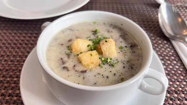 Izzy's - Gastronomi dan perhotelan