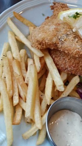 The Substitutes HQ - Gastronomi dan perhotelan