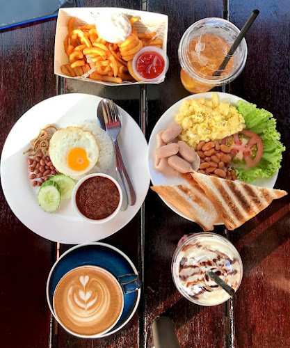 Ausemist Coffee Cafe