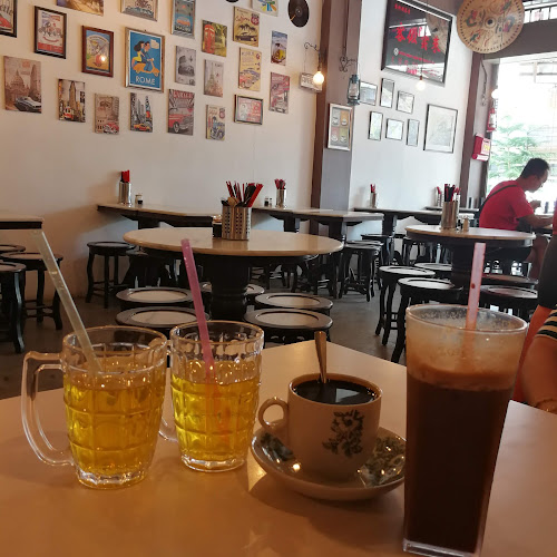 pasar lama kopitiam 舊街頭小二板麵