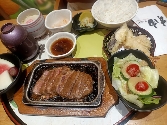 Yuzu KLCC Japanese Restaurant - Gastronomi dan perhotelan