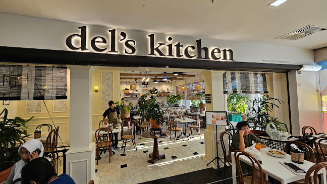 Del’s Kitchen