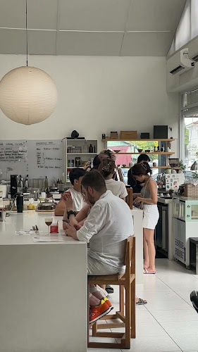 Opinii despre Your Local Club în George Town - Gastronomi dan perhotelan