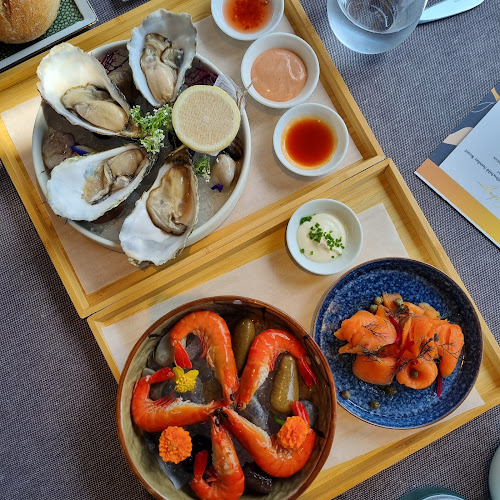 Sabayon at EQ - Gastronomi dan perhotelan