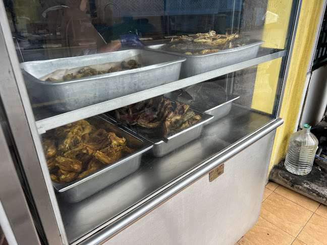 Ayam Penyet Mak Maya (warung mak ipah) - Kuala Lumpur