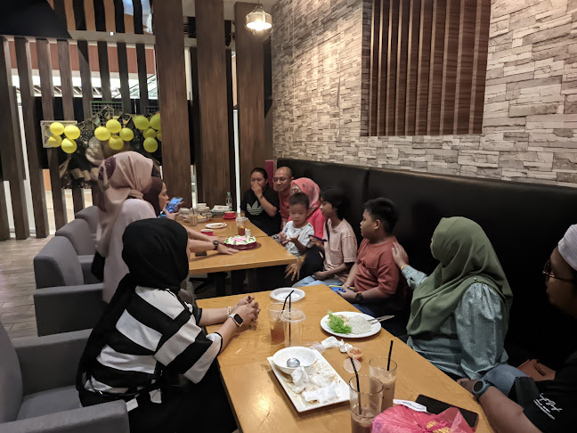 KOFFEEKAW CAFE - Gastronomi dan perhotelan