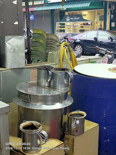 Jelutong Food Court - George Town