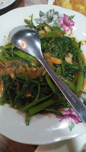 Comentarii opinii despre Hayyan Huda Opah's Kitchen